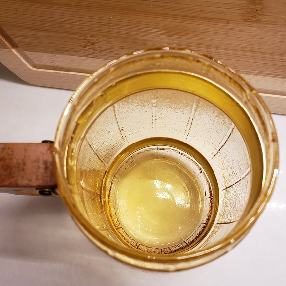 Six Gun City Jefferson, N.H., souvenir barrel stein amber glass - Picture 4 of 4